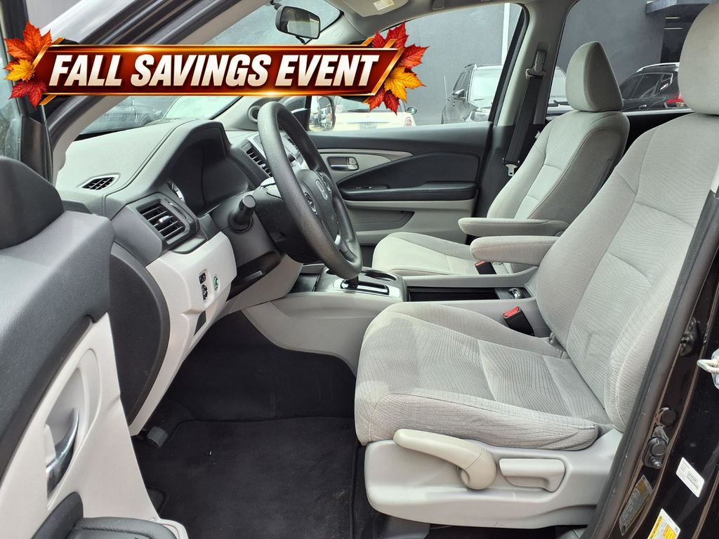 Used 2018 Black Honda LX image 10