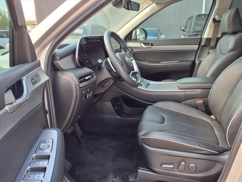 Used 2024 Typhoon Silver Hyundai SEL image 11