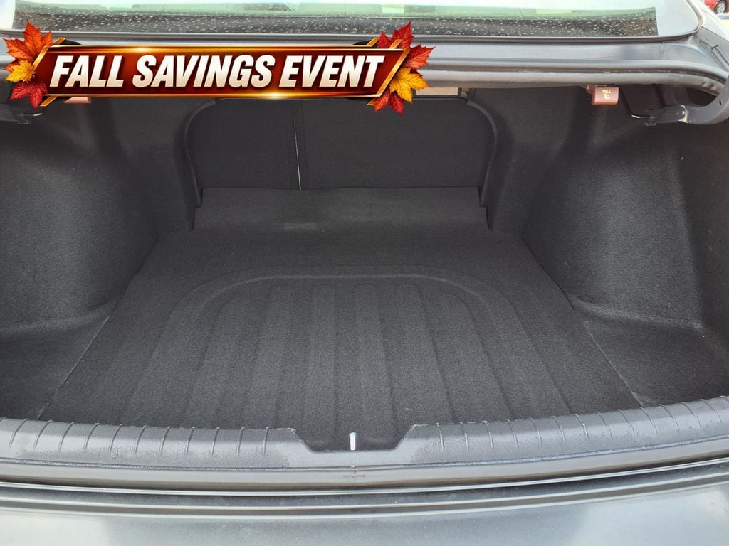 Used 2023 Portofino Gray Hyundai SEL image 12
