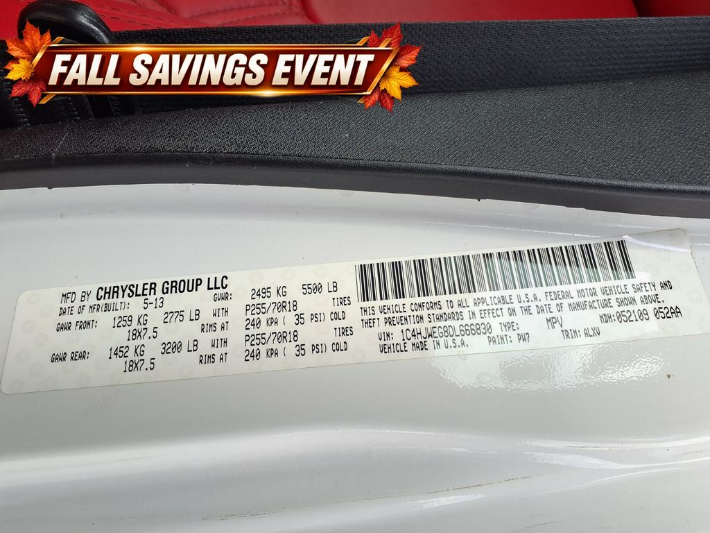 Used 2013 Bright White Clearcoat Jeep Unlimited Sahara image 13