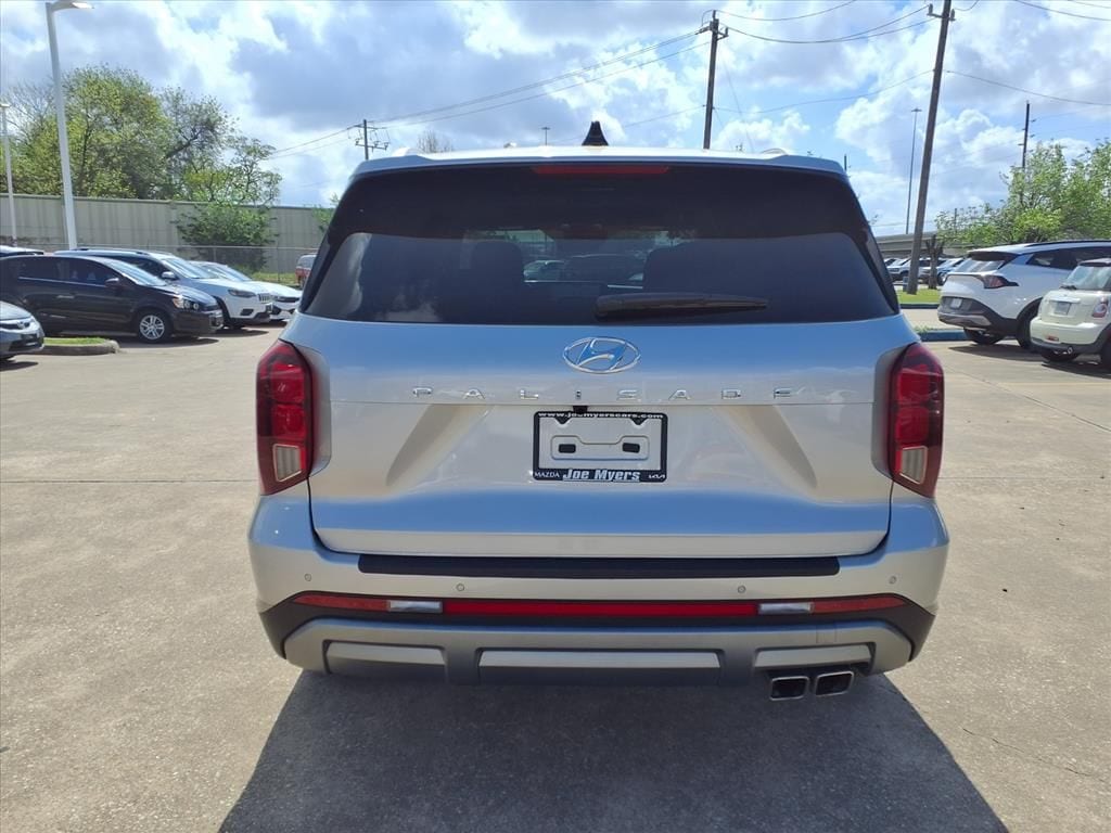 Used 2024 Typhoon Silver Hyundai SEL image 8