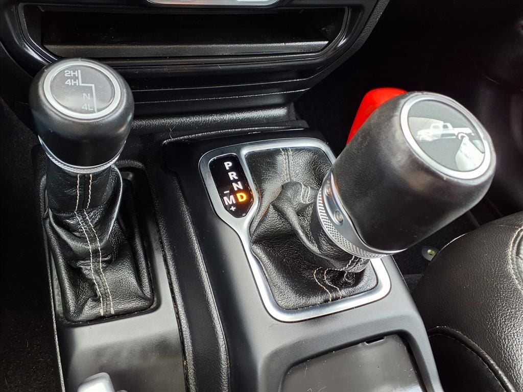 Used 2021 Granite Crystal Metallic Clearcoat Jeep Overland image 22