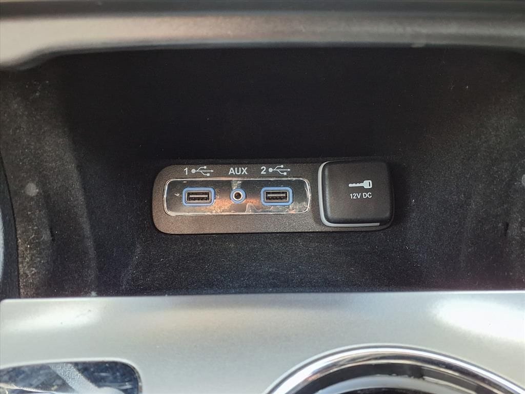 Used 2020 Bright White Clearcoat Jeep Altitude image 21