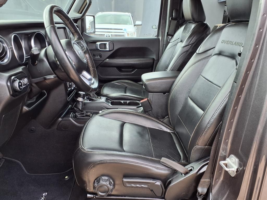Used 2021 Granite Crystal Metallic Clearcoat Jeep Overland image 6