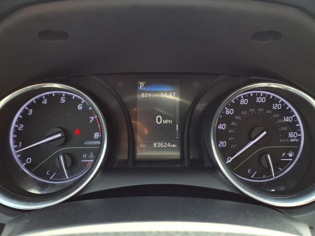 Used 2020  Toyota LE image 18