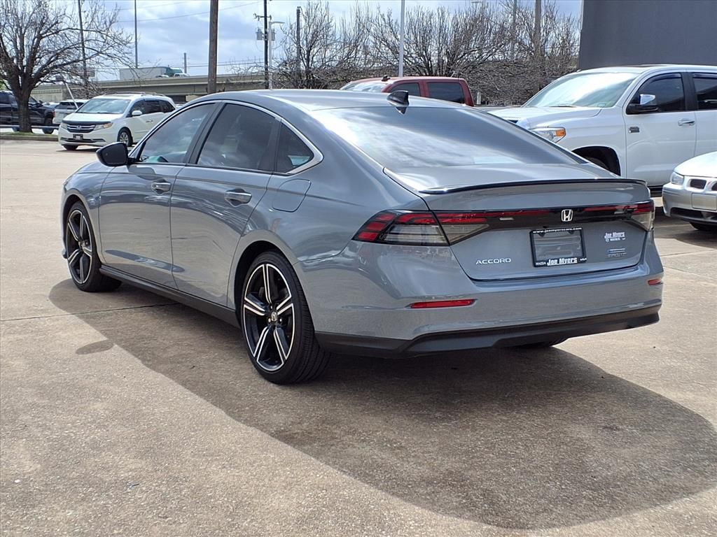 Used 2025 Gray Honda Sport image 3