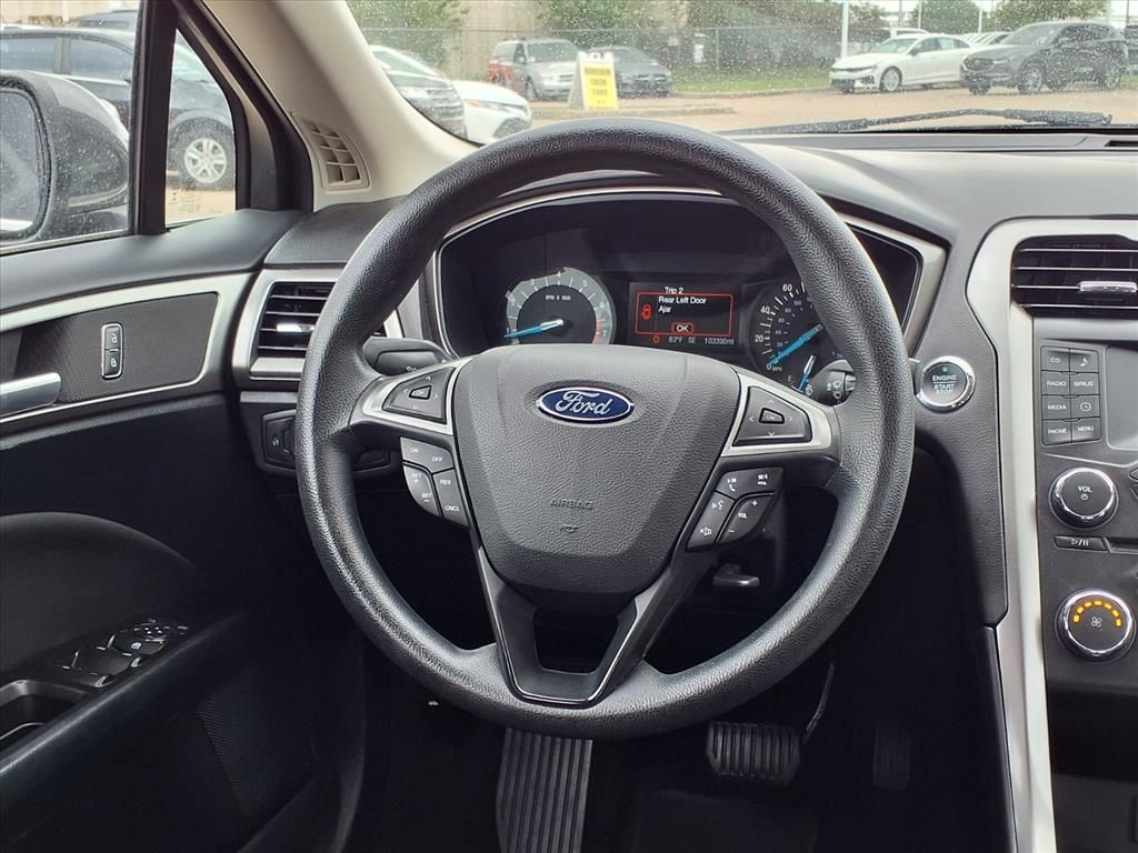 Used 2017 Magnetic Ford SE image 20