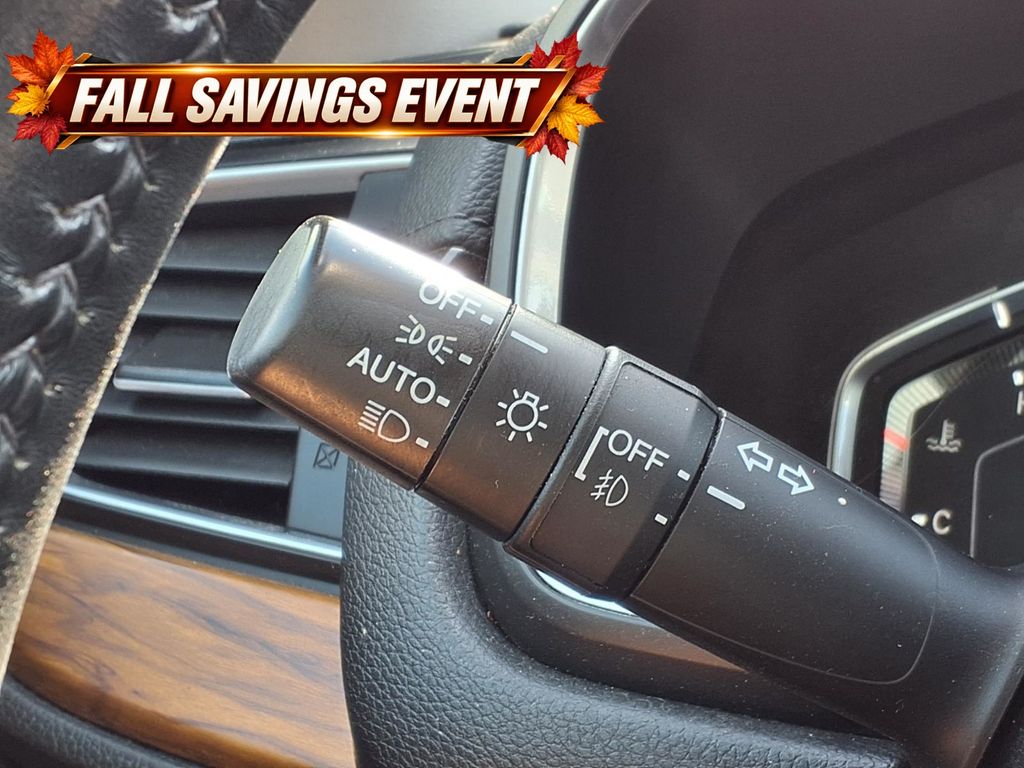 Used 2022 Platinum White Pearl Honda Touring image 19