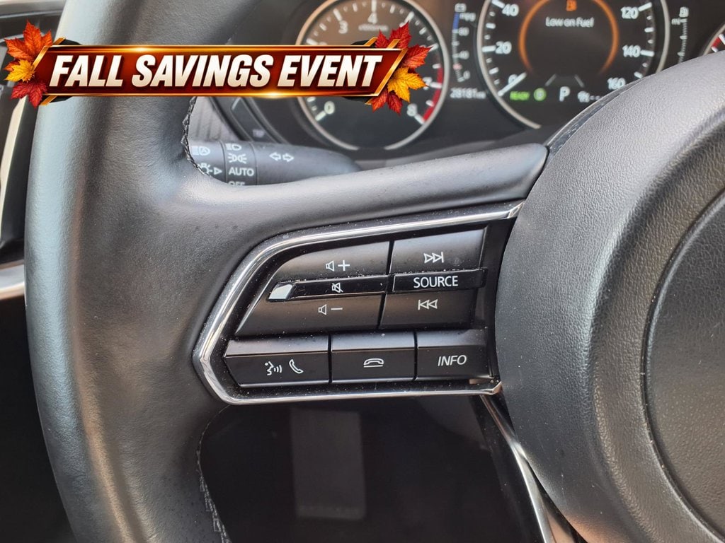 Used 2025 Rhodium White Premium Mazda 3.3 Turbo Select image 17