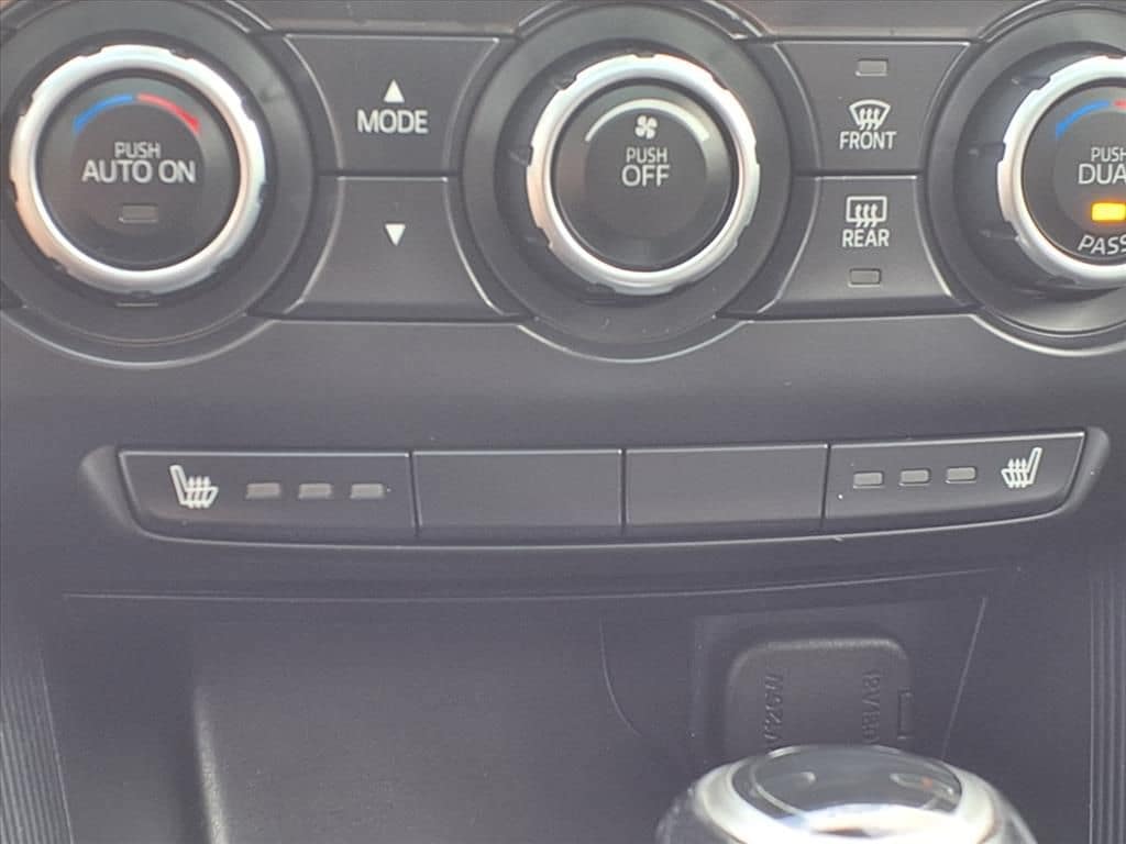 Used 2014 Red Metallic Mazda Grand Touring image 16