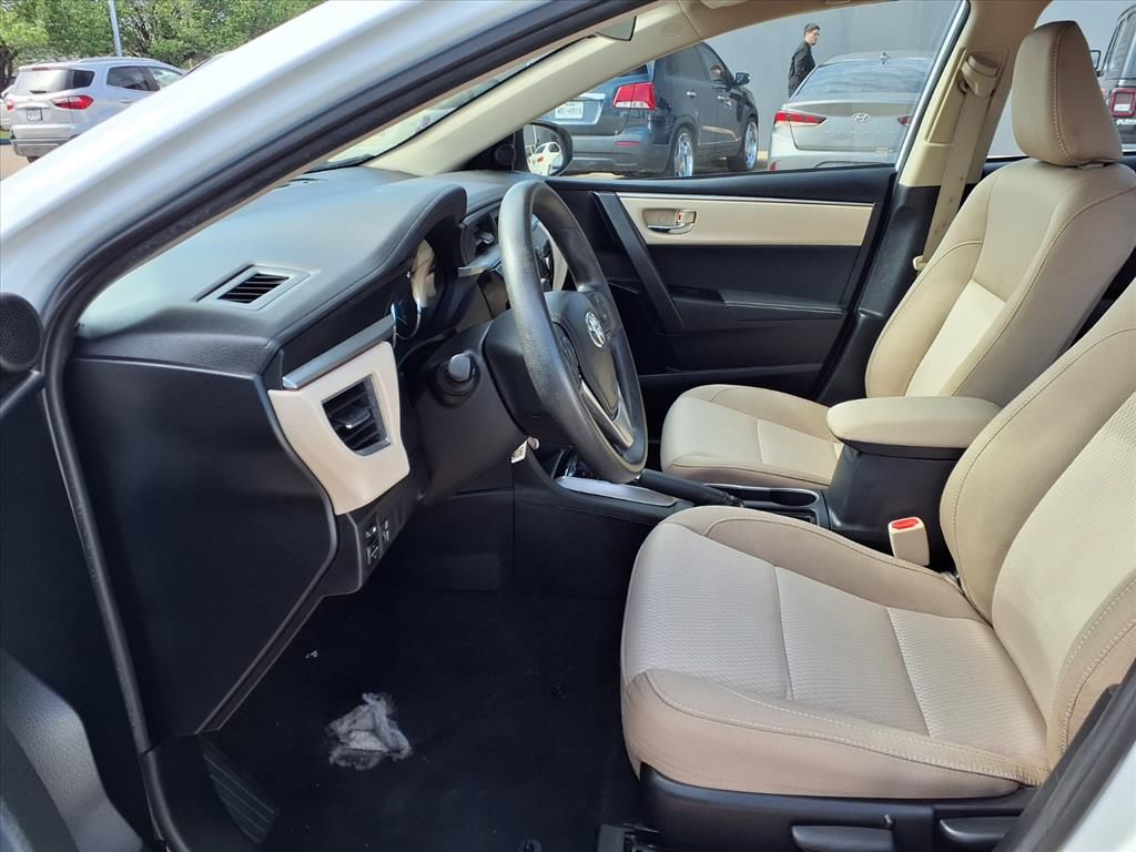 Used 2016 Super White Toyota LE image 10