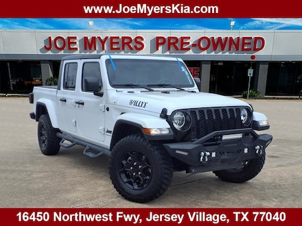 2023 Jeep Gladiator Willys Truck