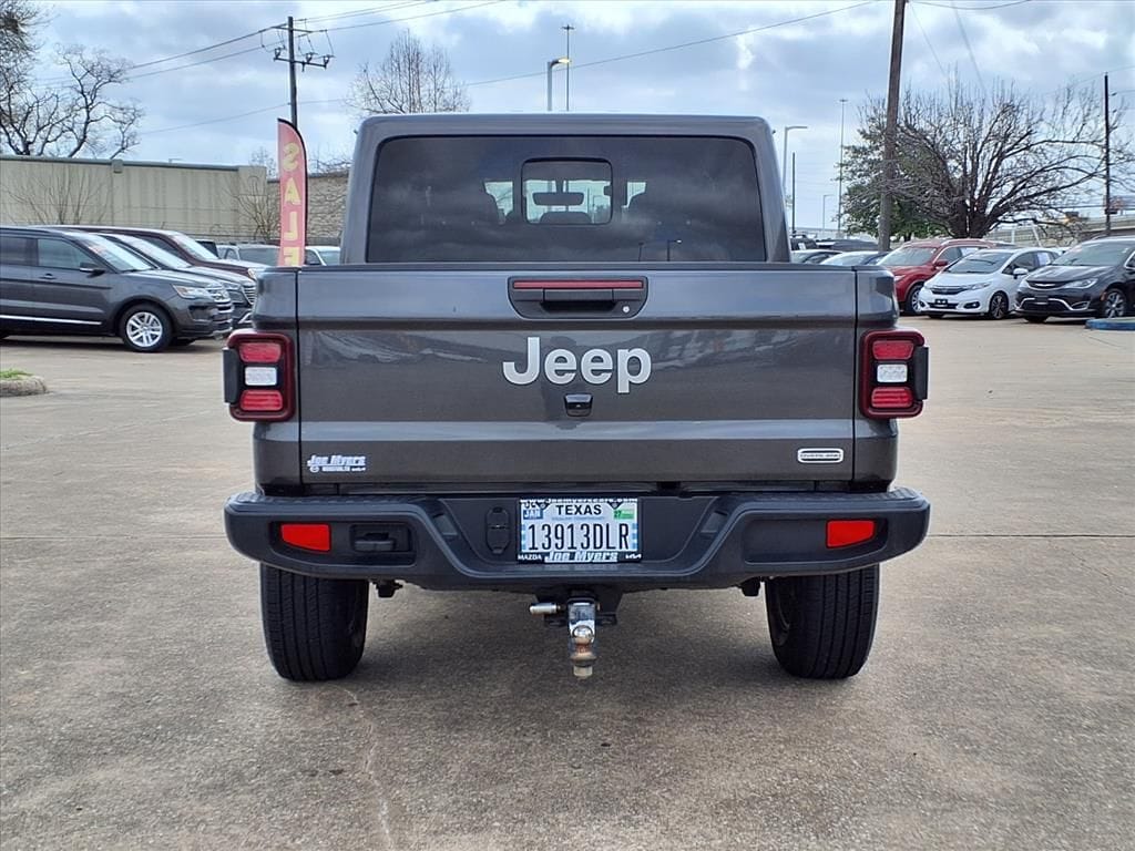 Used 2021 Granite Crystal Metallic Clearcoat Jeep Overland image 27