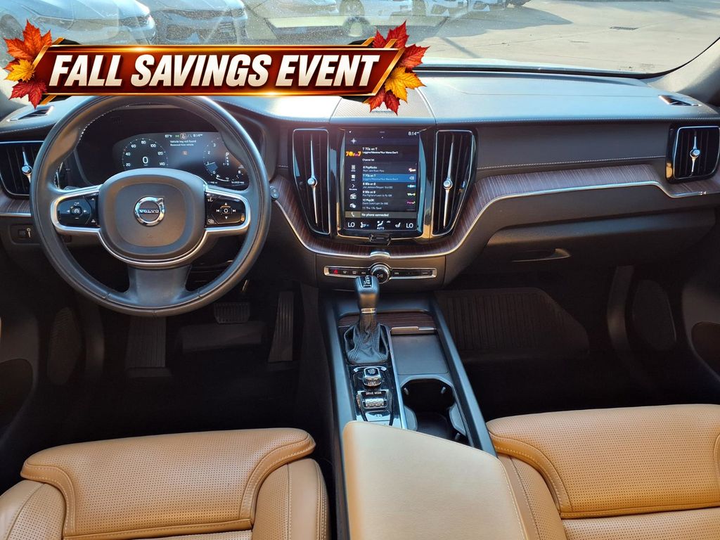 Used 2021 Crystal White Volvo T5 Inscription image 9