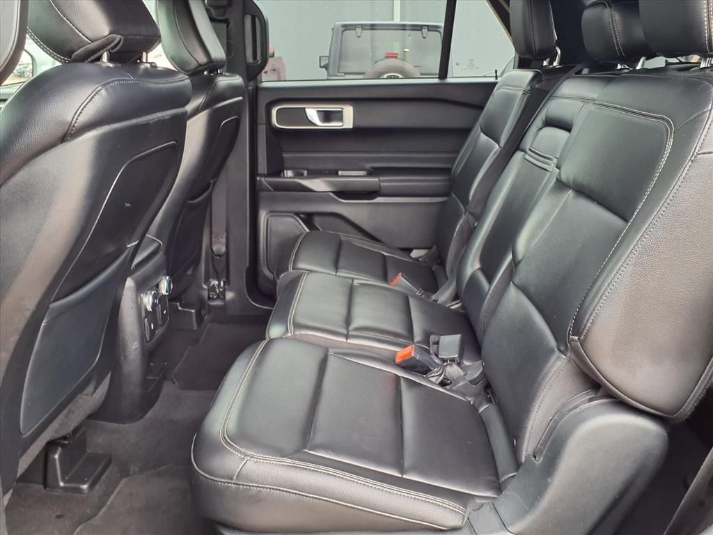 Used 2020 Blue Ford XLT image 14