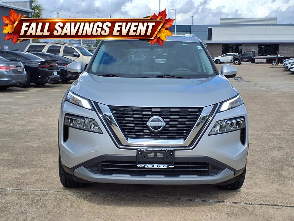 Used 2023 Brilliant Silver Metallic Nissan SV image 7