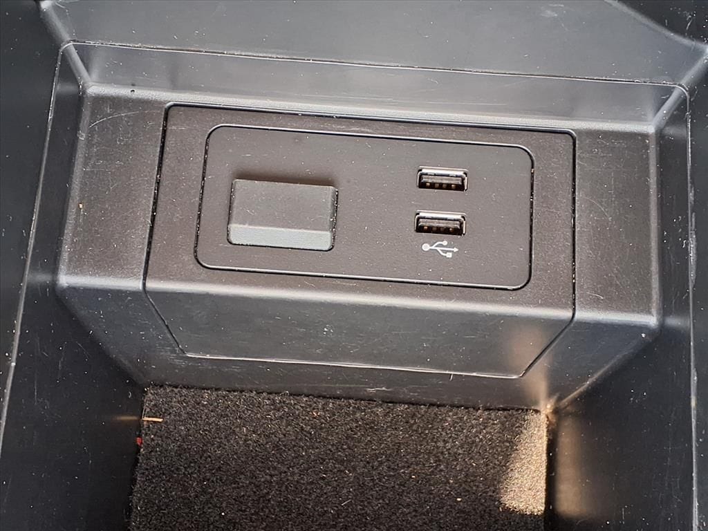 Used 2022 Snowflake White Pearl Mica Mazda Touring image 25