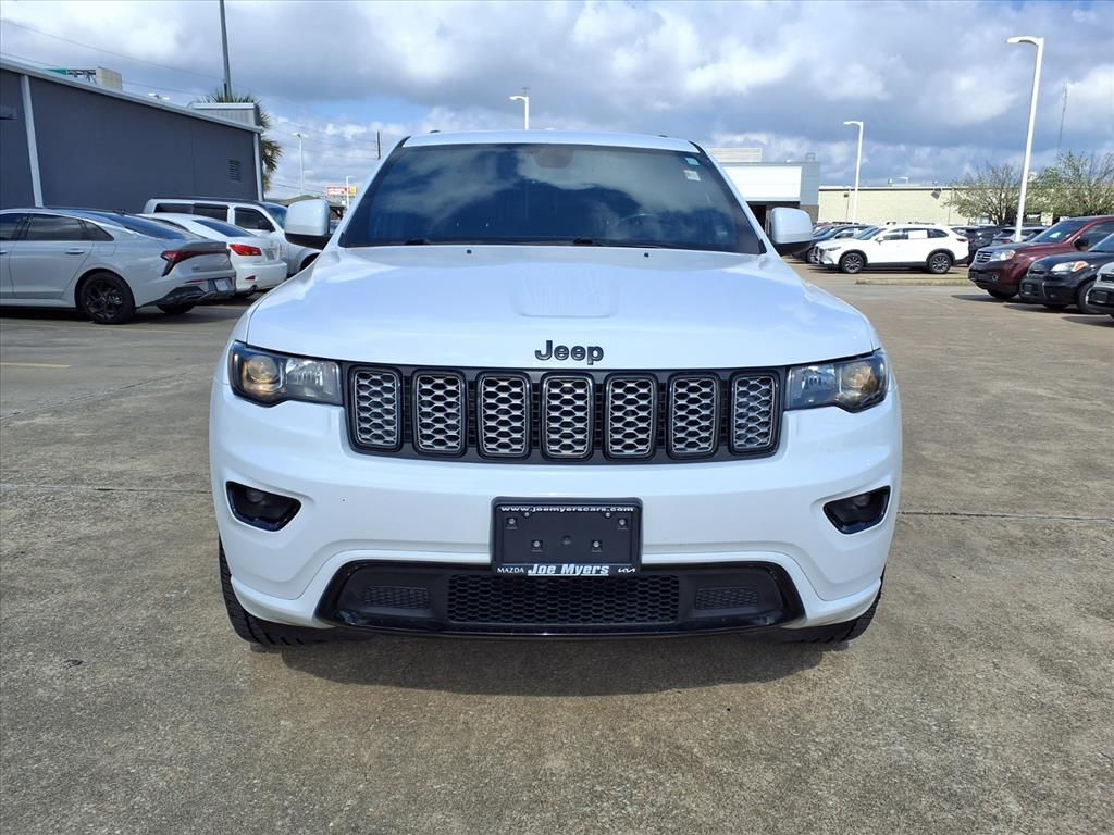 Used 2020 Bright White Clearcoat Jeep Altitude image 7