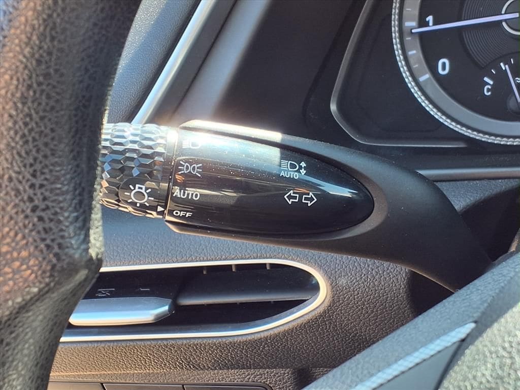 Used 2021 Portofino Gray Hyundai SE image 13