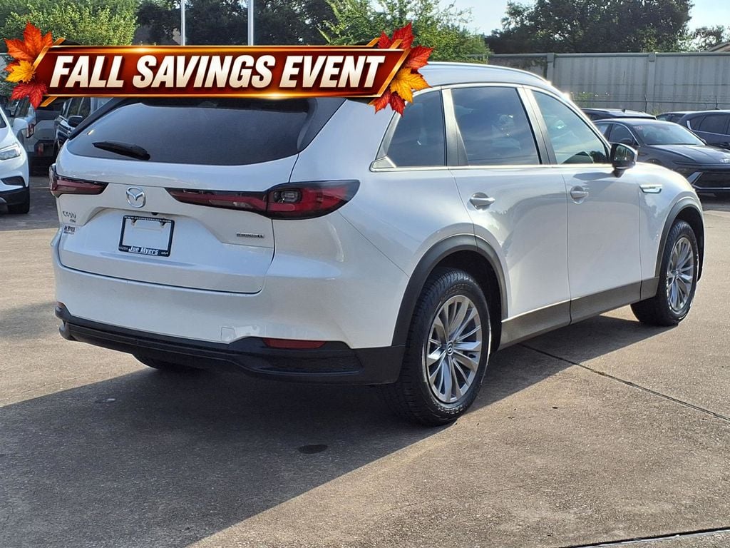 Used 2025 Rhodium White Premium Mazda 3.3 Turbo Select image 4