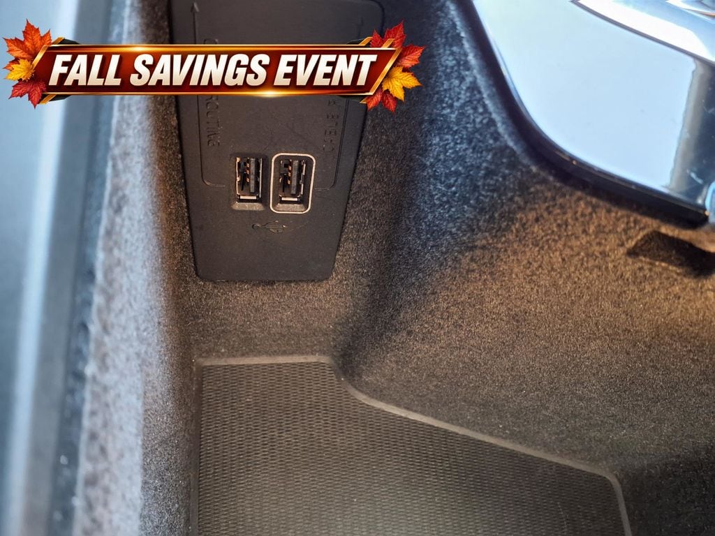 Used 2021 Crystal White Volvo T5 Inscription image 23
