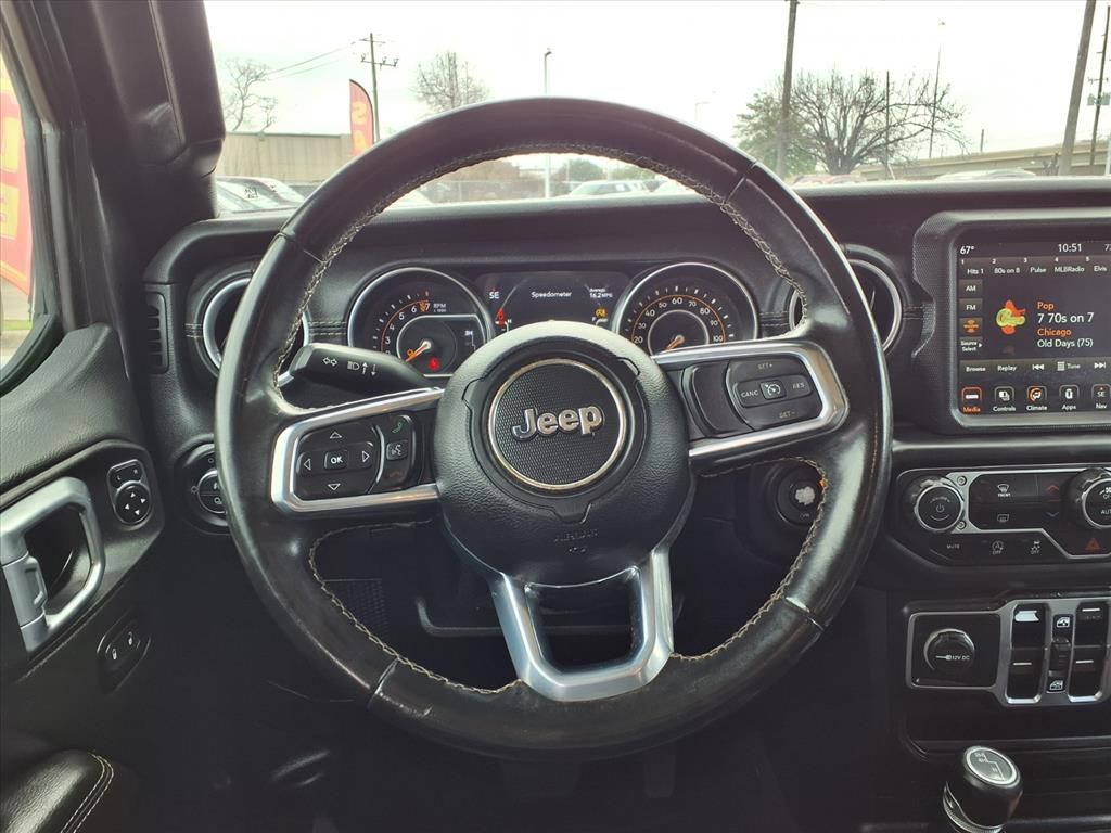 Used 2021 Granite Crystal Metallic Clearcoat Jeep Overland image 12