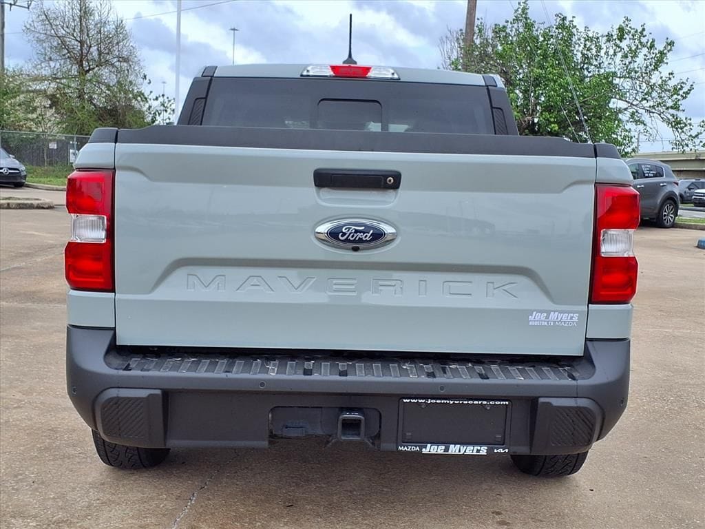 Used 2024 Cactus Gray Ford Lariat image 6