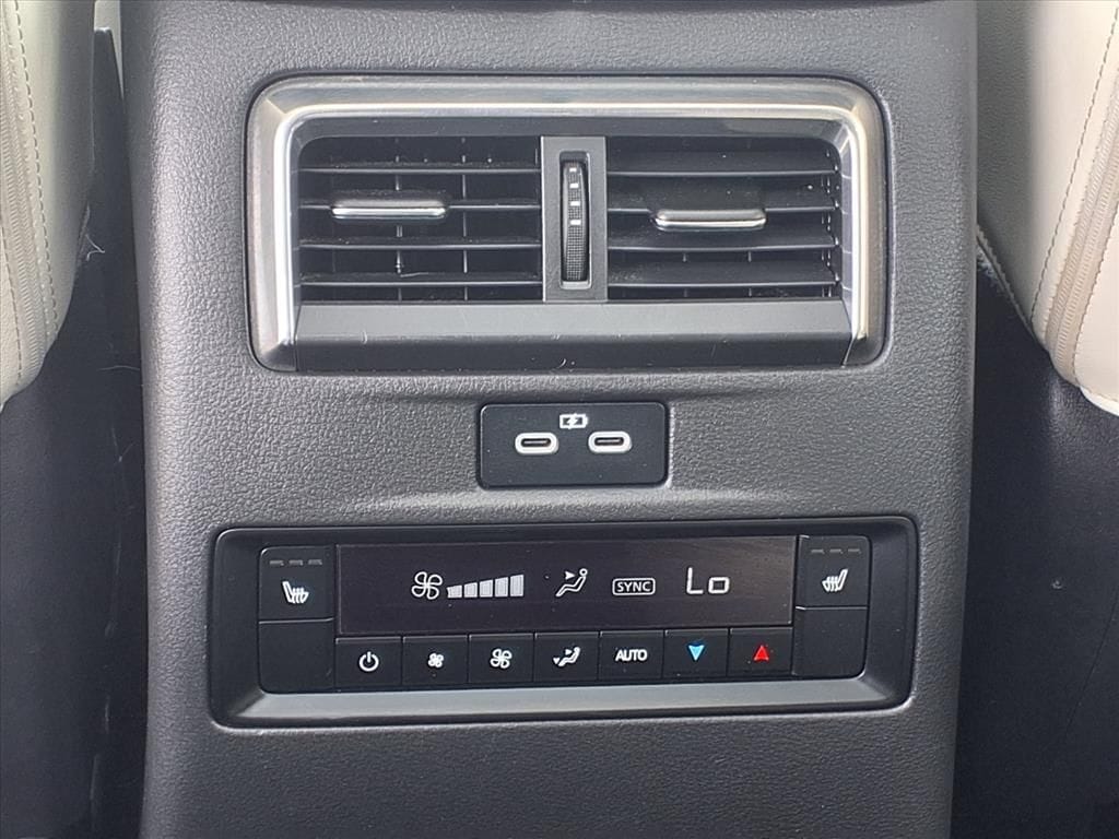 Used 2024 White Mazda 3.3 Turbo Premium Plus image 11