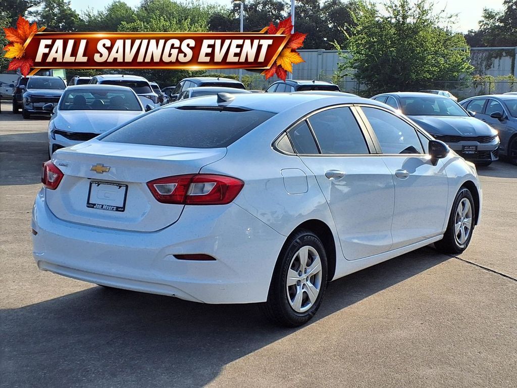 Used 2017 Summit White Chevrolet LS image 4