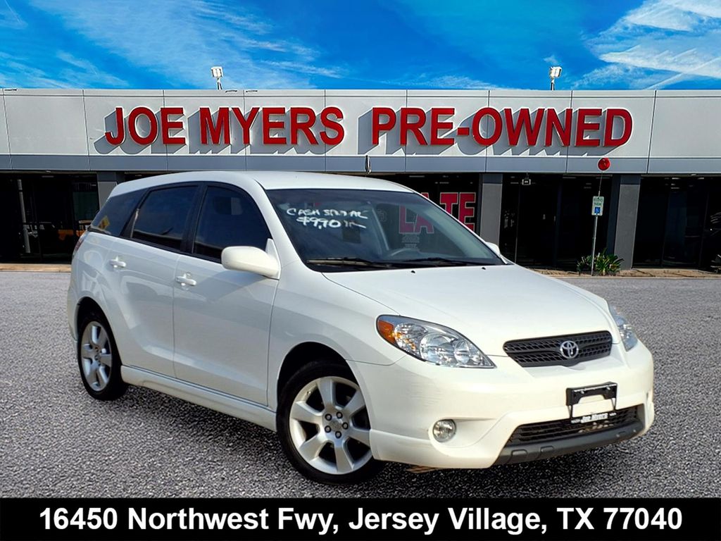 Super White 2008 Toyota Matrix Hatchback Front-Wheel Drive 4-Speed Automatic Overdrive