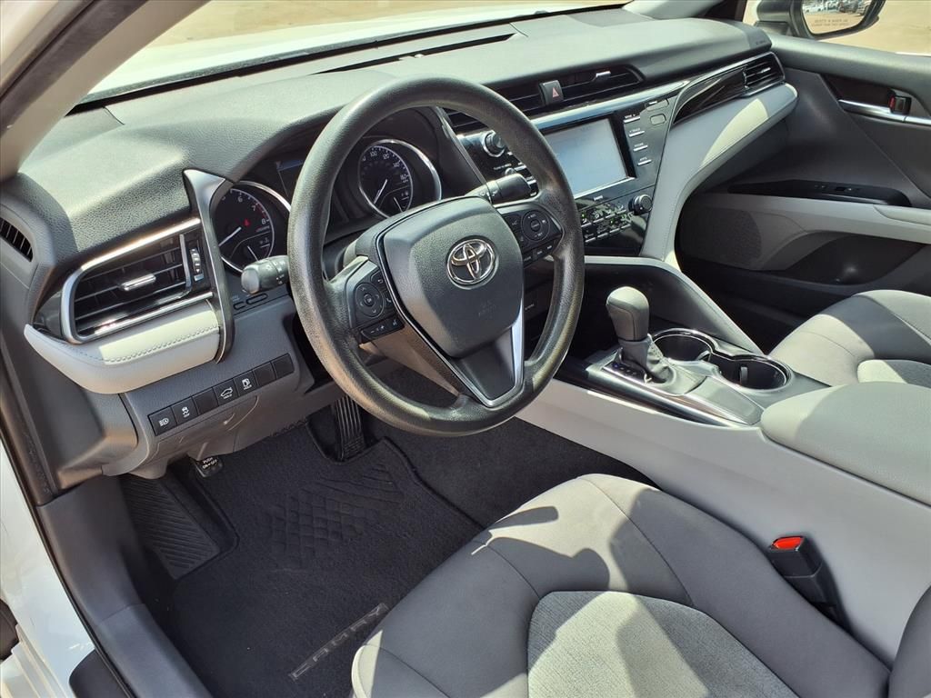 Used 2020  Toyota LE image 10