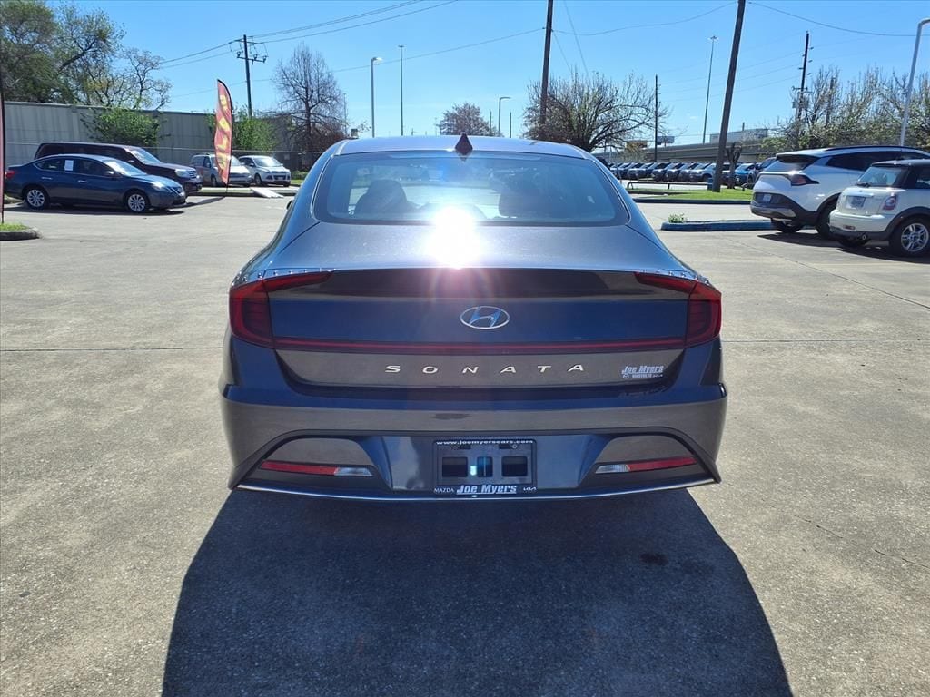 Used 2021 Portofino Gray Hyundai SE image 8