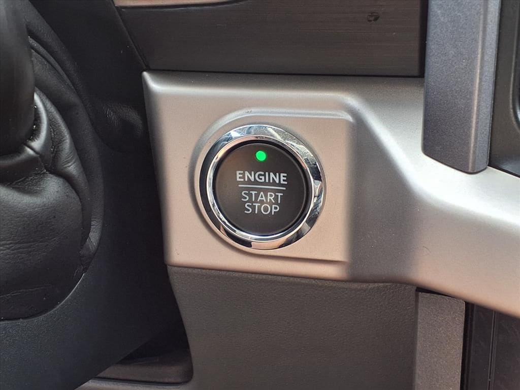 Used 2023 Iconic Silver Metallic Ford XLT image 14