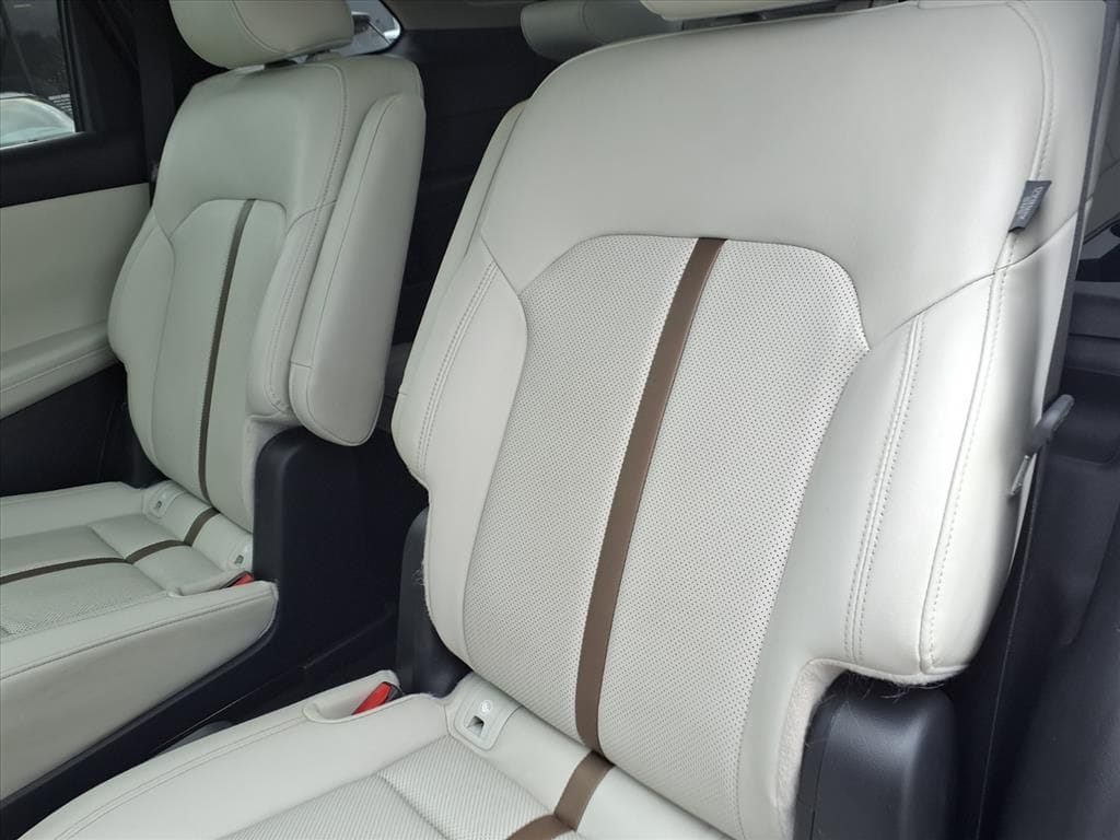 Used 2024 White Mazda 3.3 Turbo Premium Plus image 10