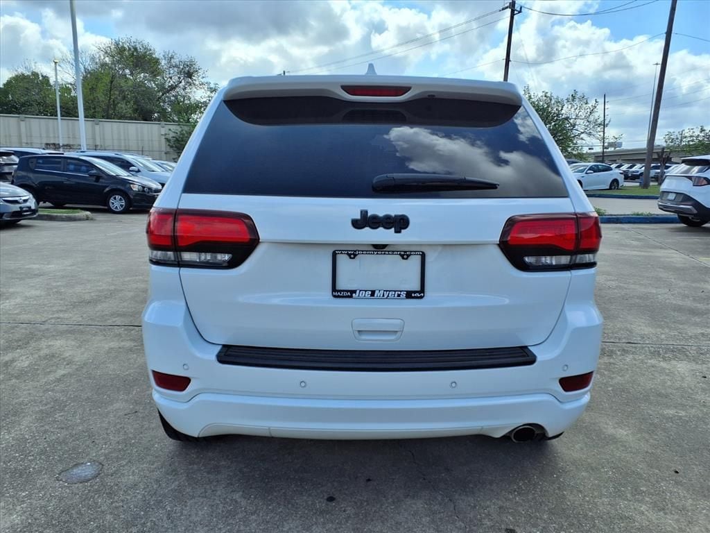 Used 2020 Bright White Clearcoat Jeep Altitude image 8