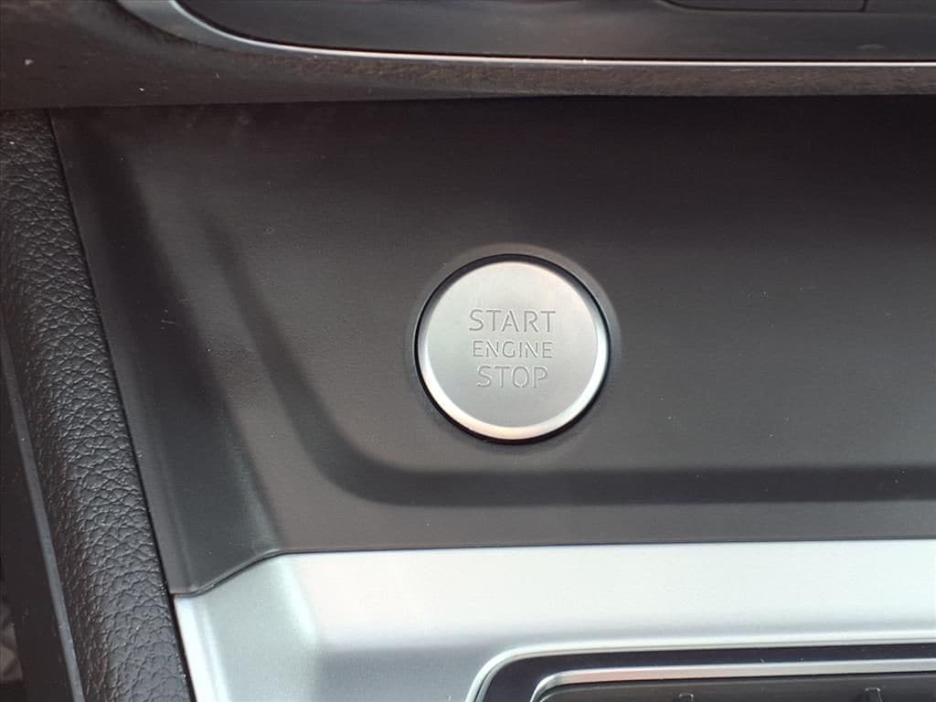 Used 2019 Ibis White Audi 2.0T Premium image 15