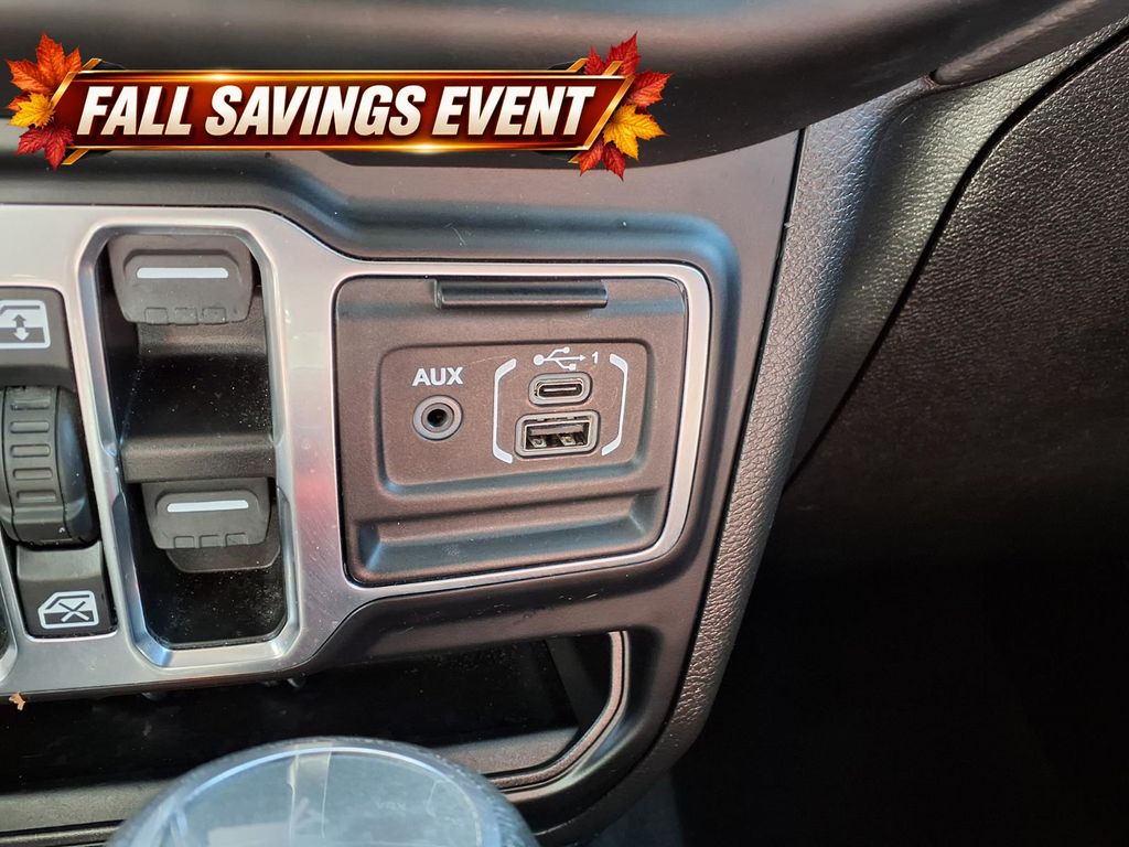 Used 2023 Black Clearcoat Jeep Sahara image 21