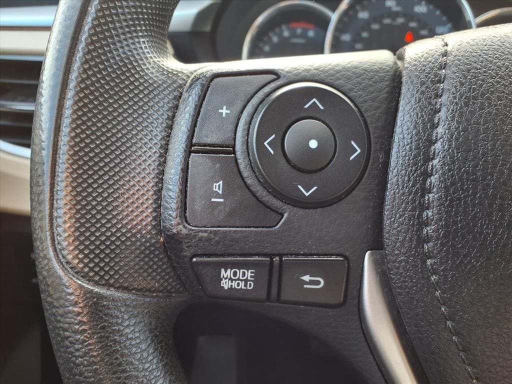 Used 2016 Super White Toyota LE image 15