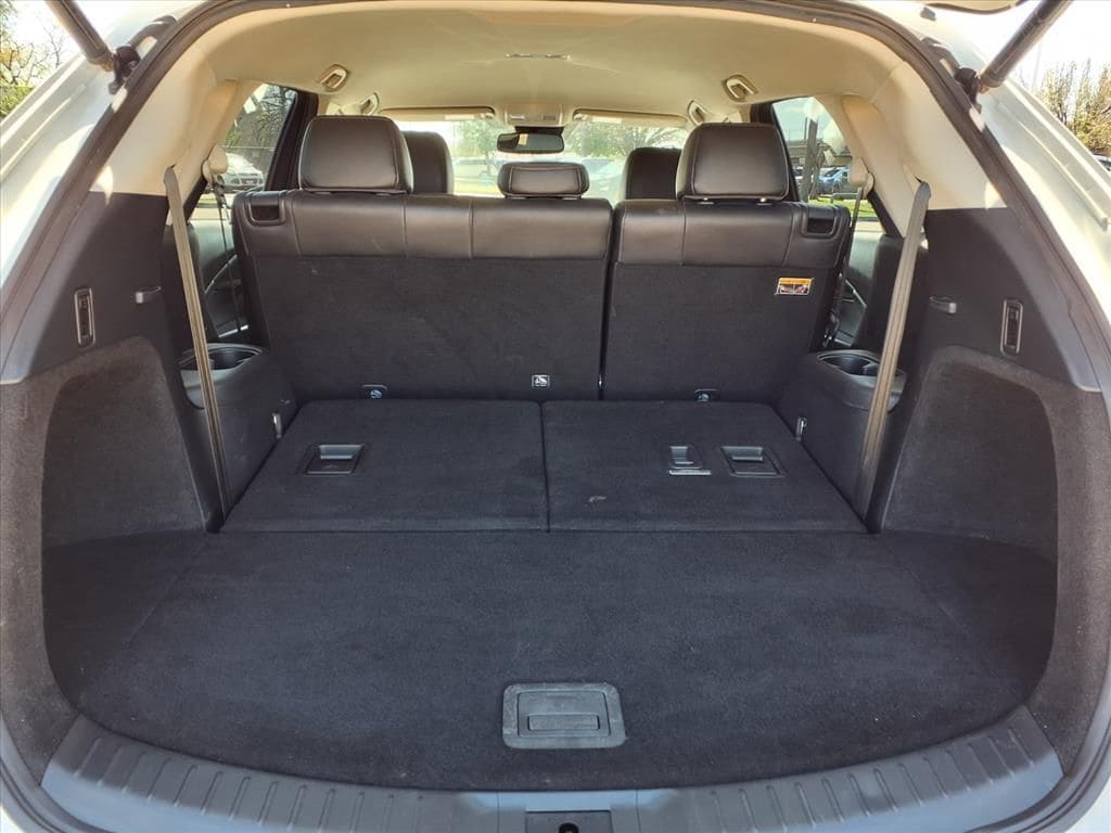 Used 2022 Snowflake White Pearl Mica Mazda Touring image 12