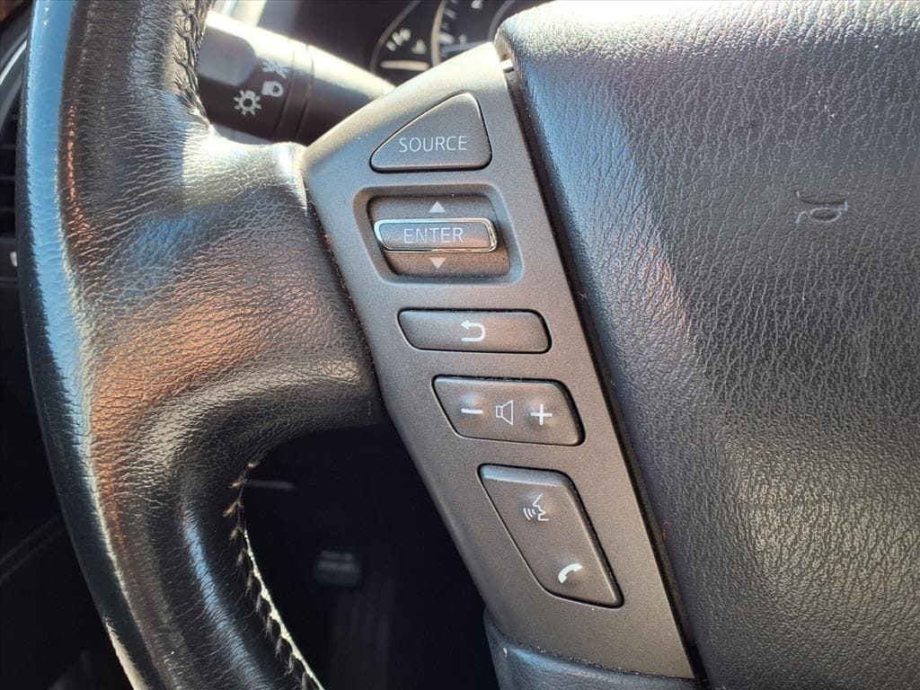 Used 2020 Gun Metallic Nissan SL image 20