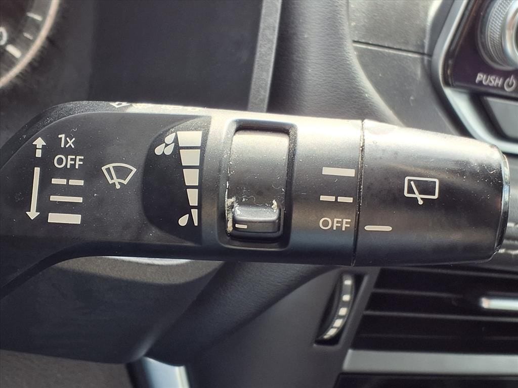 Used 2021 Gun Metallic Nissan S image 17