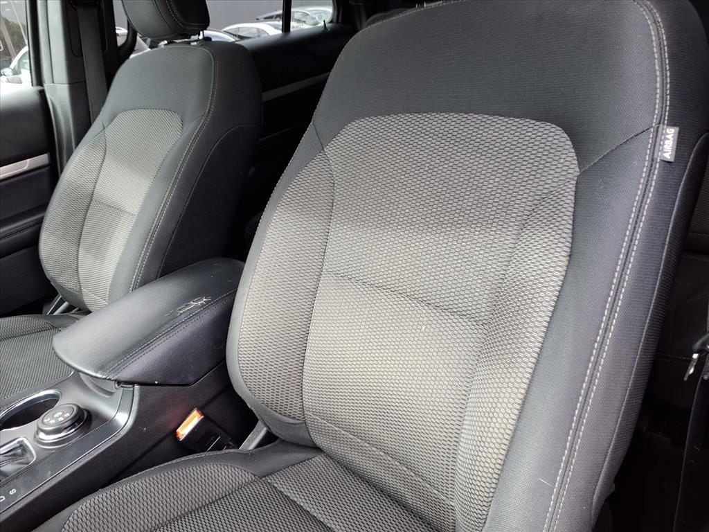 Used 2018 Magnetic Ford XLT image 7