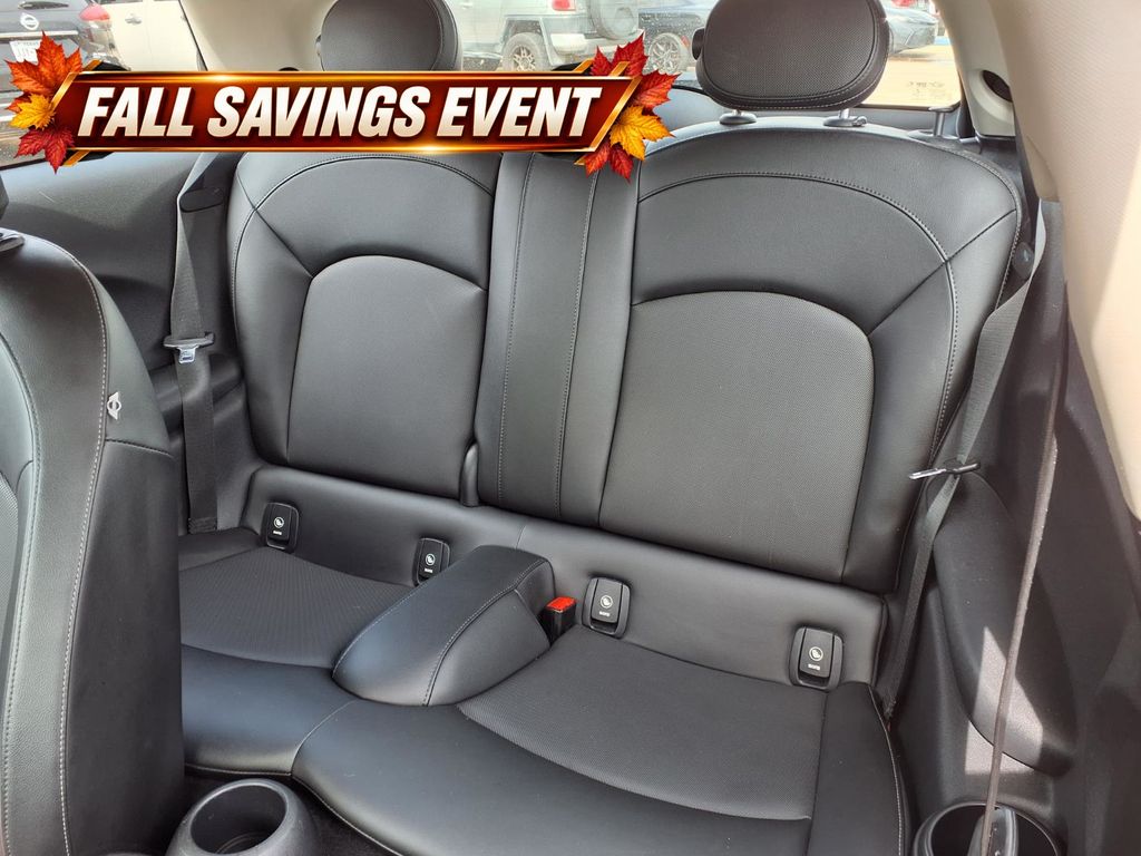 Used 2014 Blazing Red MINI Base image 11