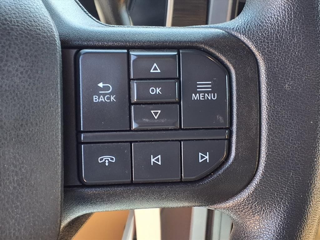 Used 2023 Avalanche Ford XLT image 16