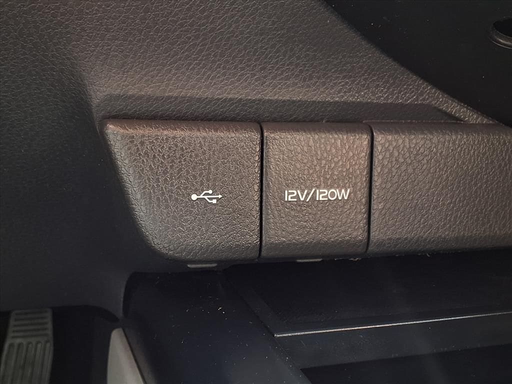 Used 2020  Toyota LE image 25