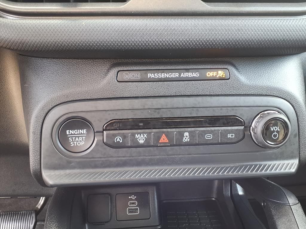 Used 2025 Azure Gray Metallic Ford Big Bend image 22