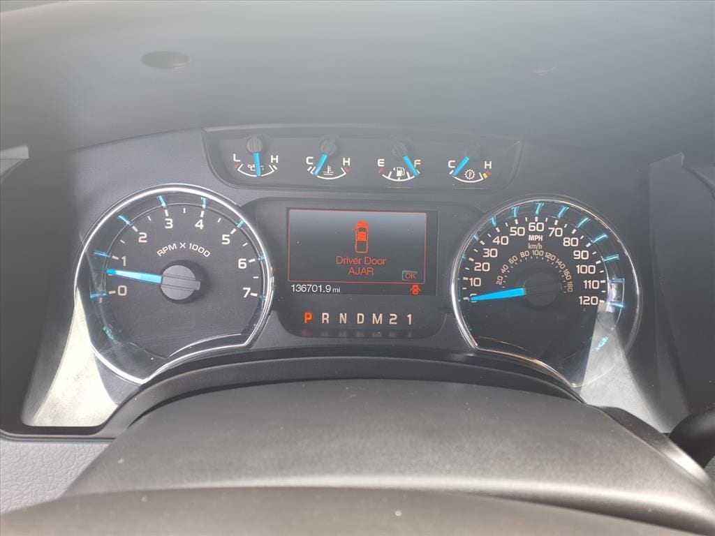 Used 2013 Tuxedo Black Metallic Ford XLT image 12