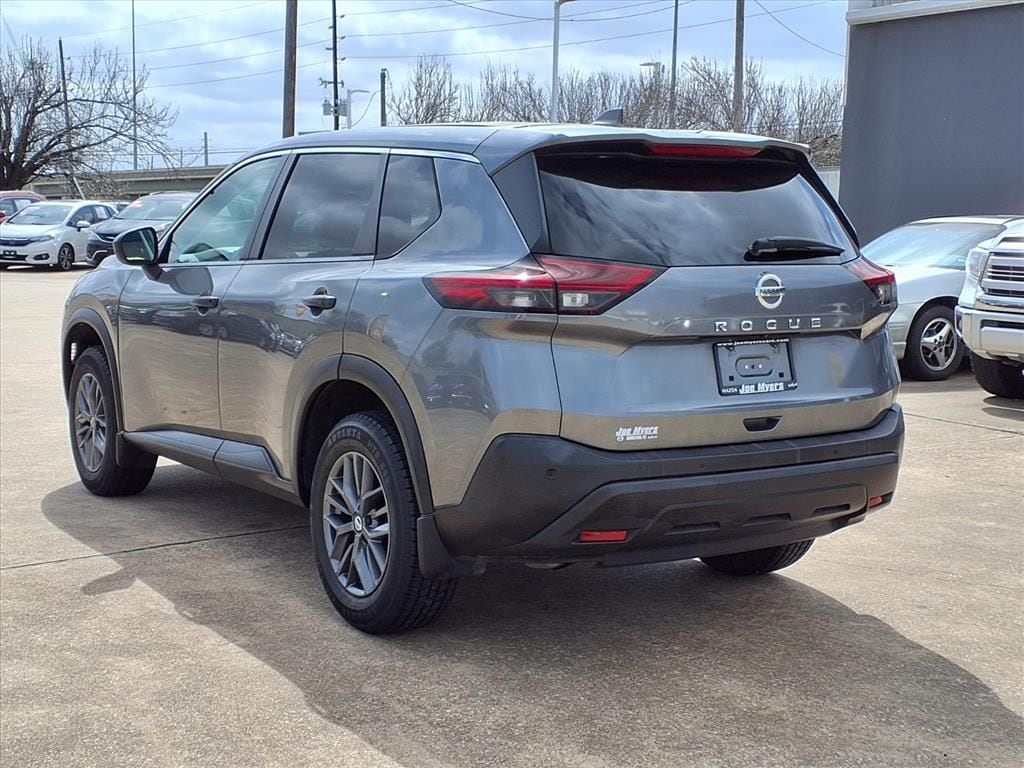 Used 2021 Gun Metallic Nissan S image 3