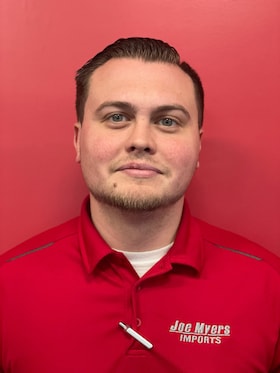 Staff member Joey Munoz from ID_048548e74da2