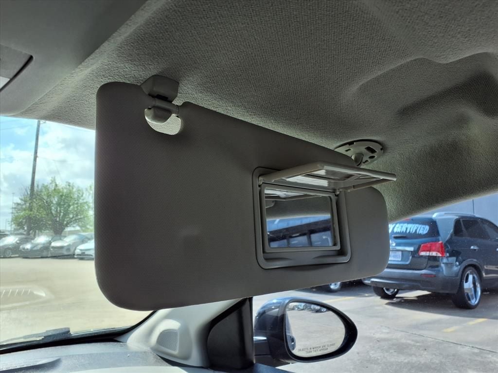 Used 2015 Black Granite Metallic Chevrolet LT image 26